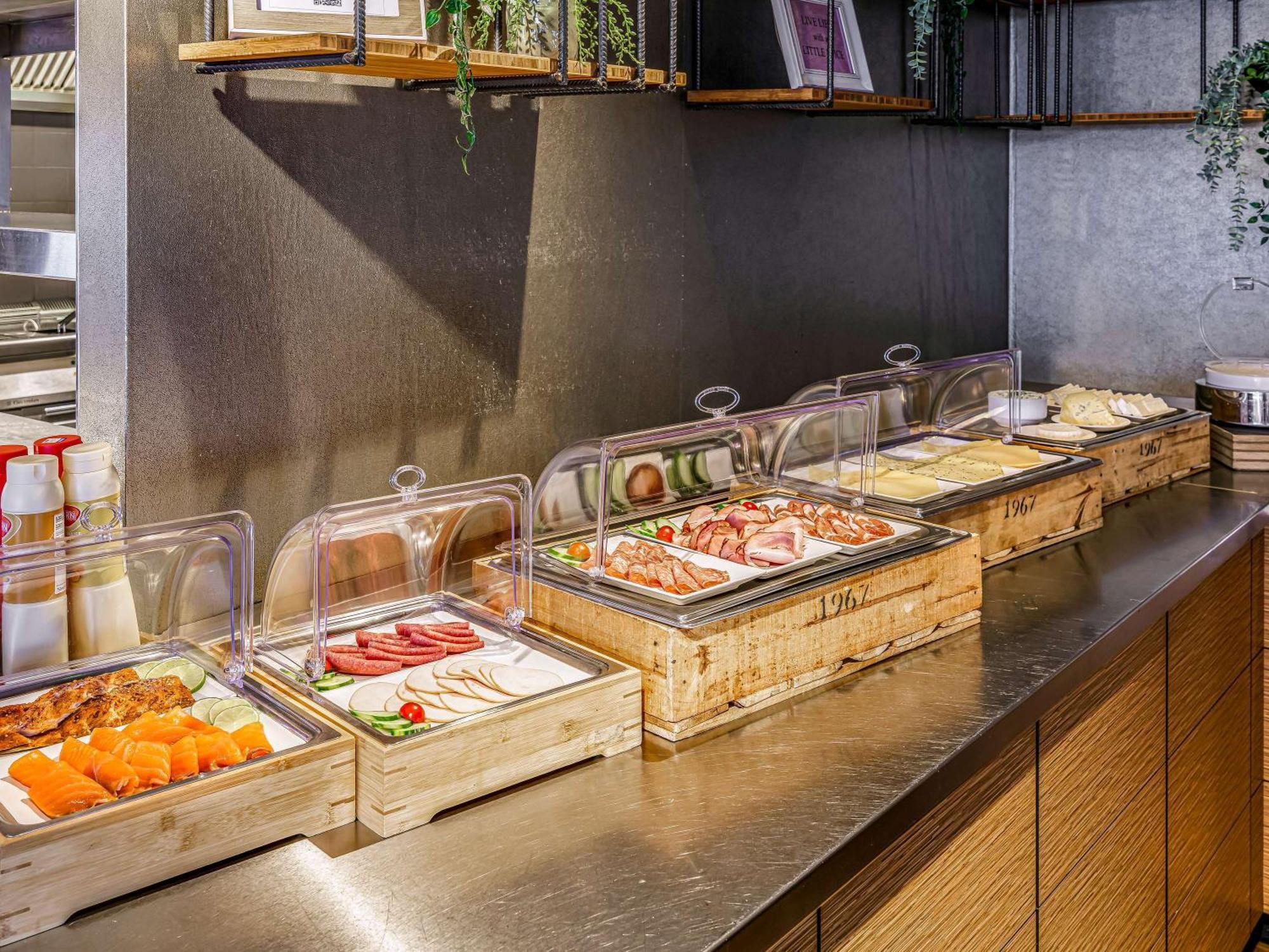 Mercure Amsterdam Sloterdijk Station Экстерьер фото